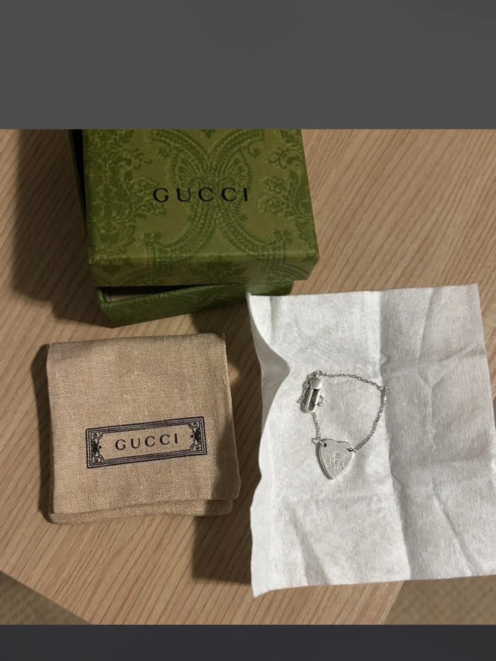 Gucci Silver Heart Tag Bracelet in Shiny Silver - Picture 6 of 8